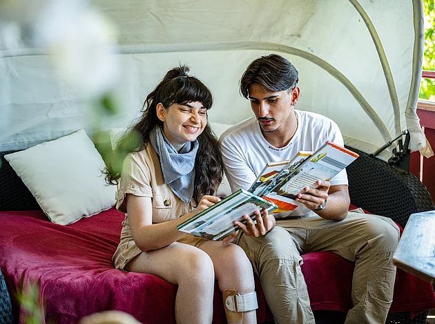 Wohnen Bachs Balkon mit Menschen