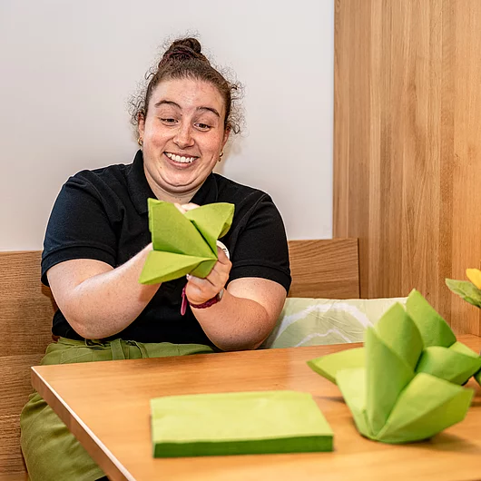 Gasthaus zur Sonne Servietten Falten