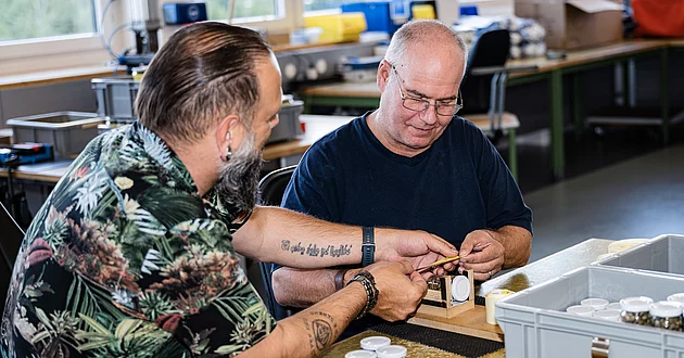Versand Verpackung Ettiketieren von Kapern