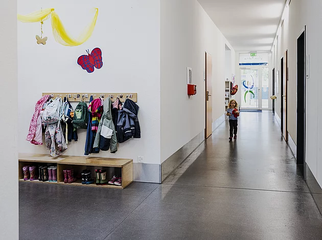 Integrative Kita ohne Menschen Eingangsbereich Garderobe