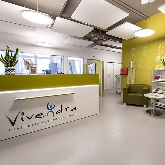 Montage Mechanik ohne Menschen Empfang Raum