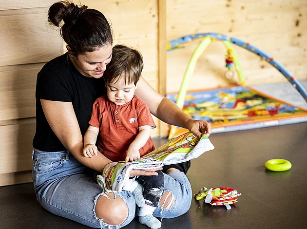 Integrative Kita mit Menschen Raum Giraffen Spielecke
