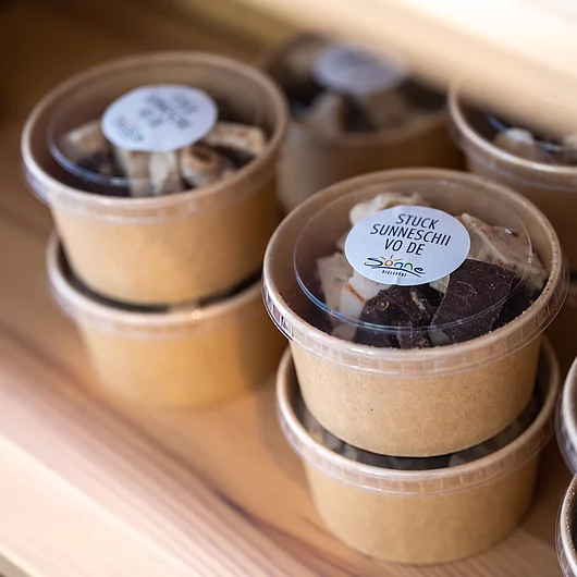 Hausgemachte Food Produkte Bruchschokolade