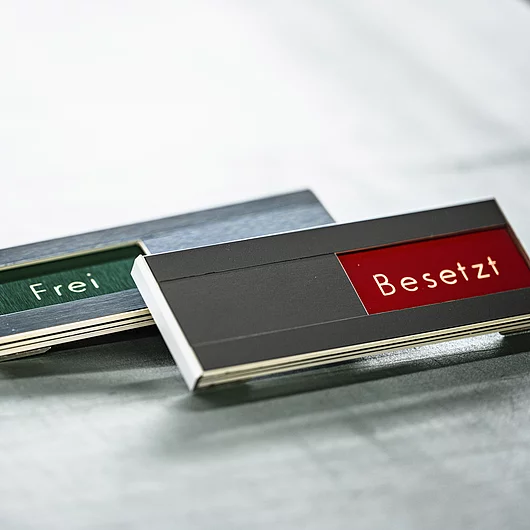 Gravuren Buttons ohne Menschen Beschriftungen